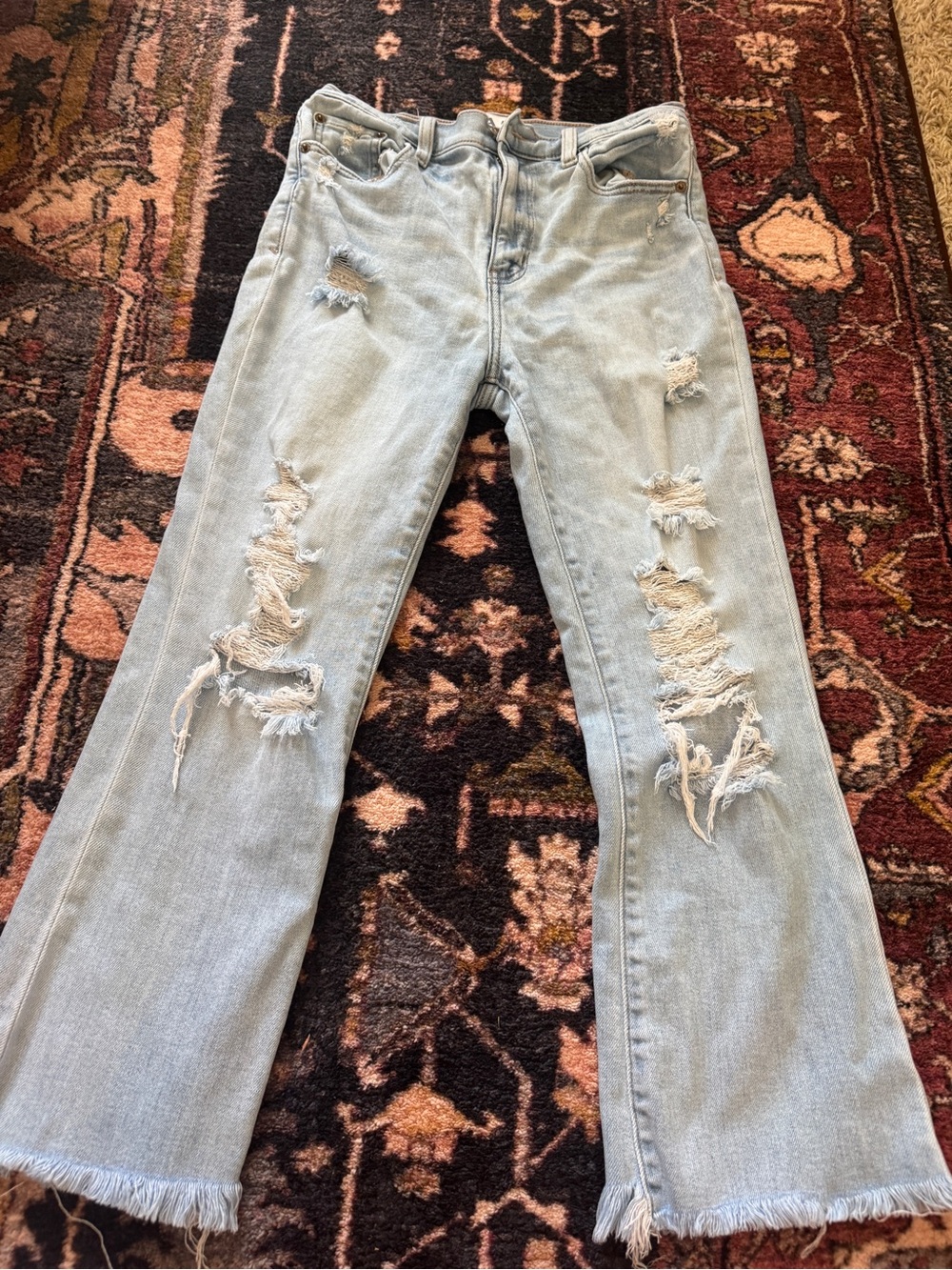 Daze Light Wash Distressed Women’s Jeans